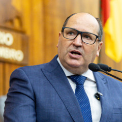 Sergio Peres garantiu que pretende seguir com debates regionalizados sobre as pautas da Assembleia Legislativa (Foto: Raul Pereira / Divulga&ccedil;&atilde;o AL/RS)