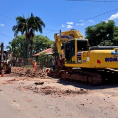 Avantte Engenharia realiza a troca das tubula&ccedil;&otilde;es de esgoto (J&uacute;nior Posselt/ Folha do Mate)