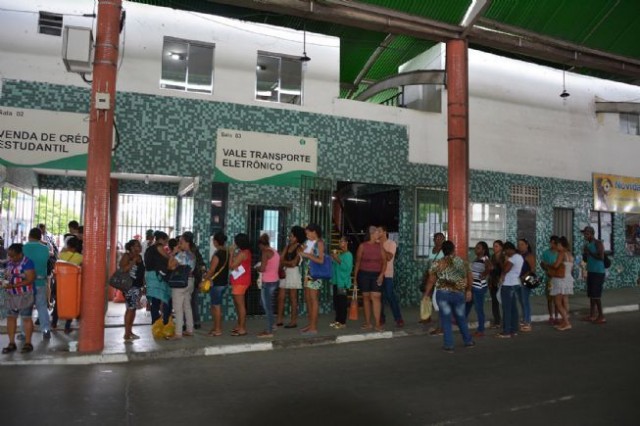 Estudantes de curso técnico terão direito a meia passagem nos ônibus em ...