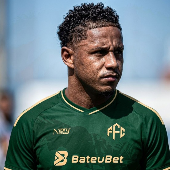 Nova camisa de jogo do Feira FC para a temporada 2026, produzida pela Niory Sport | Foto: Divulgação/Feira FC